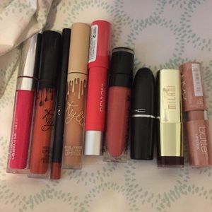 Lipstick lot + free colourpop highlighter