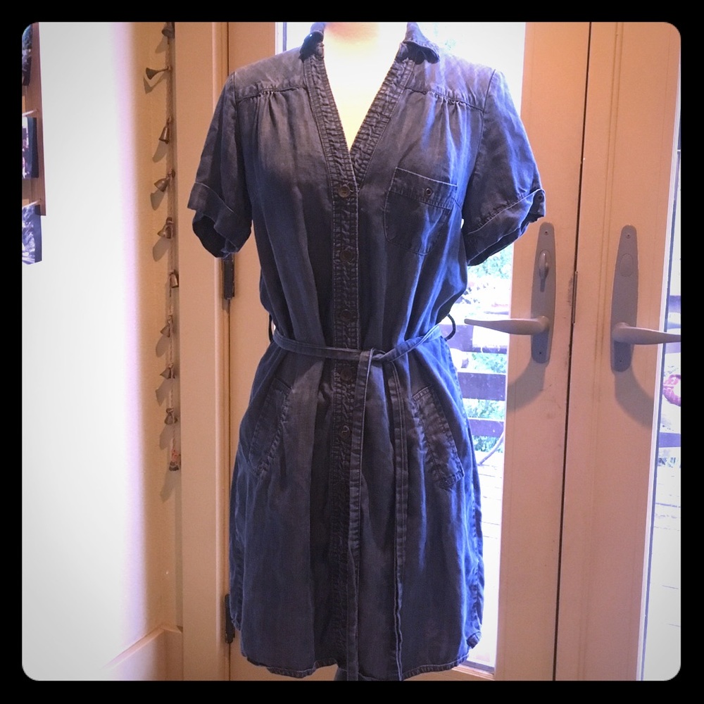 Forever 21/ ❤️love 21 lightweight denim dress