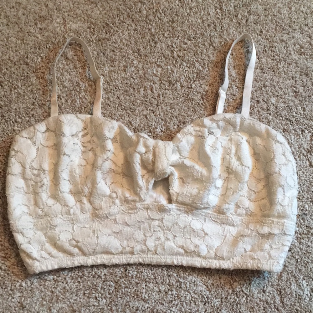 •SOLD• Roxy white cream Lace bralette