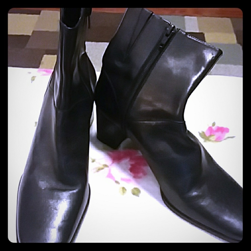 Black boots