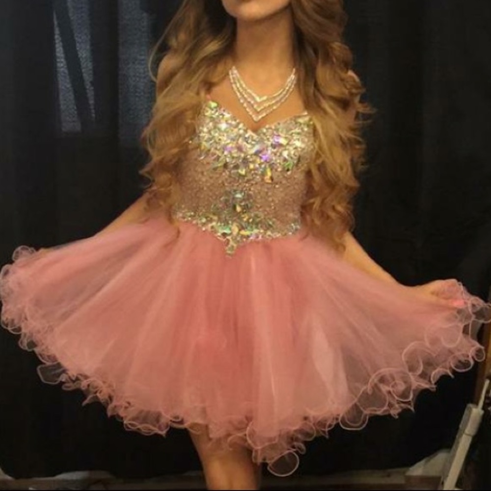 Short Pink Bedazzled Homecoming Dress 🌸💓