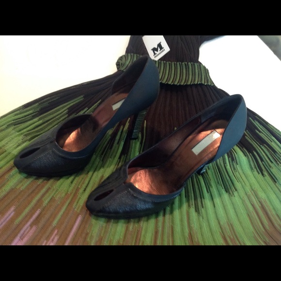 Gorgeous Calvin Klein Collection Shoe, Runway - Picture 3 of 6