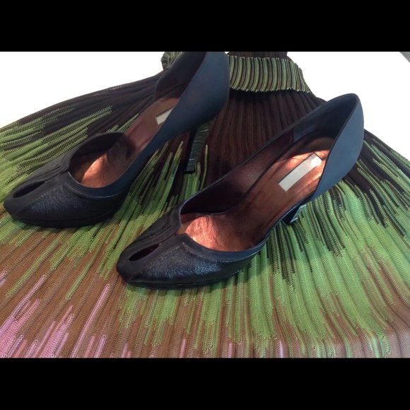 Gorgeous Calvin Klein Collection Shoe, Runway - Picture 6 of 6