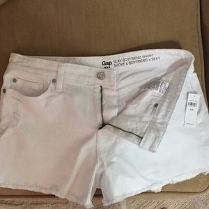 Gap boyfriend short