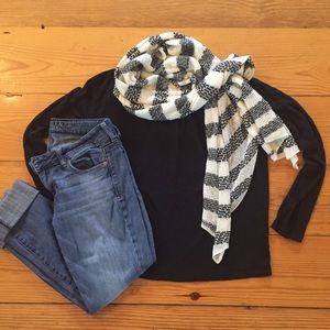 Black & White Striped Scarf!