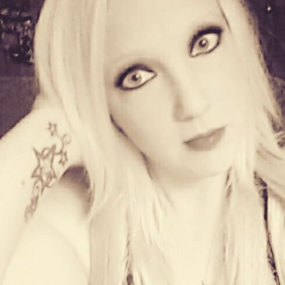 Meet your Posher, Ashley - Picture 1 of 1