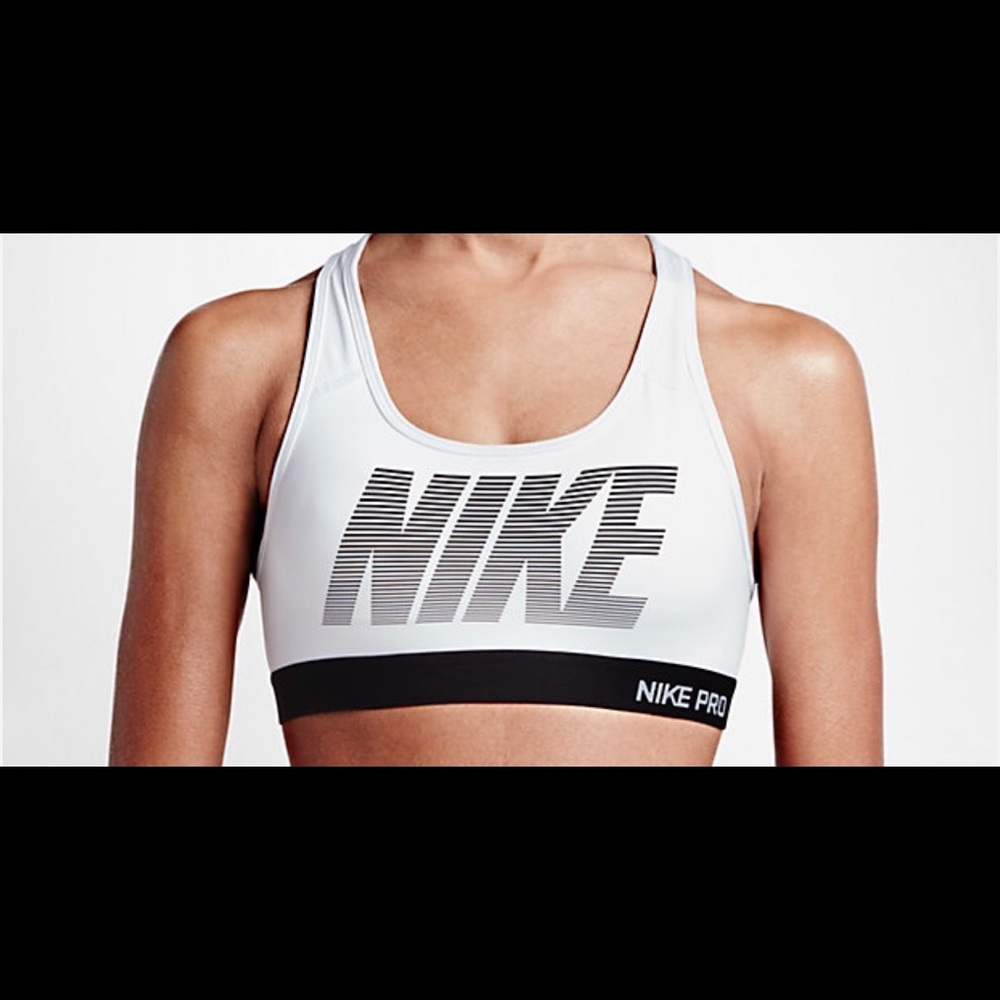 Large Nike Sports bra NWT