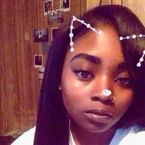 Meet your Posher, Mønique