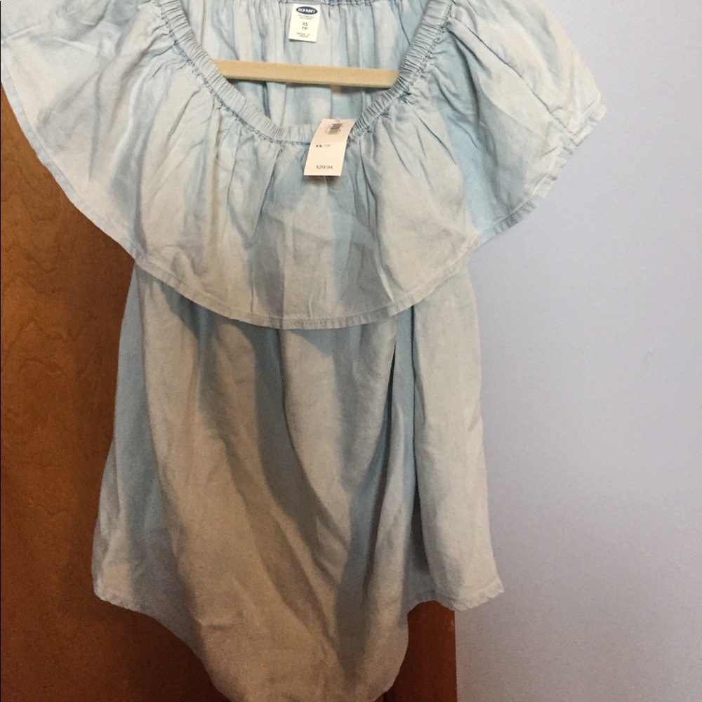 Old navy off the shoulder chambray shirt NWT