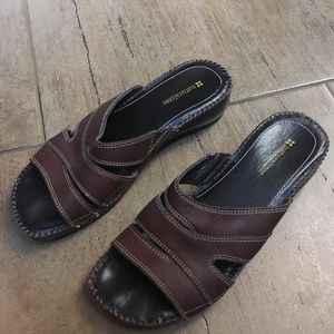 Naturalizer sandal slides