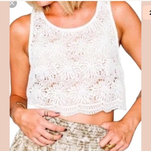 Show me your mumu white Scalloped Eyelet Crop M - Picture 1 of 4