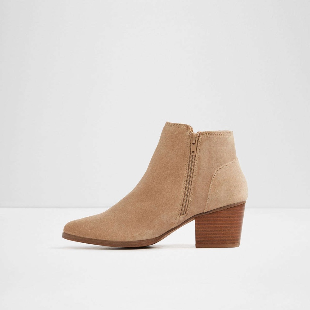 Nude Chelsea boots by Aldo