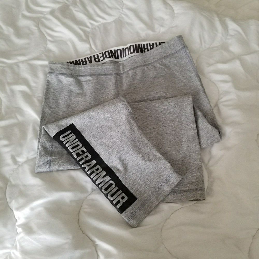 Under Armour Cropped Leggings