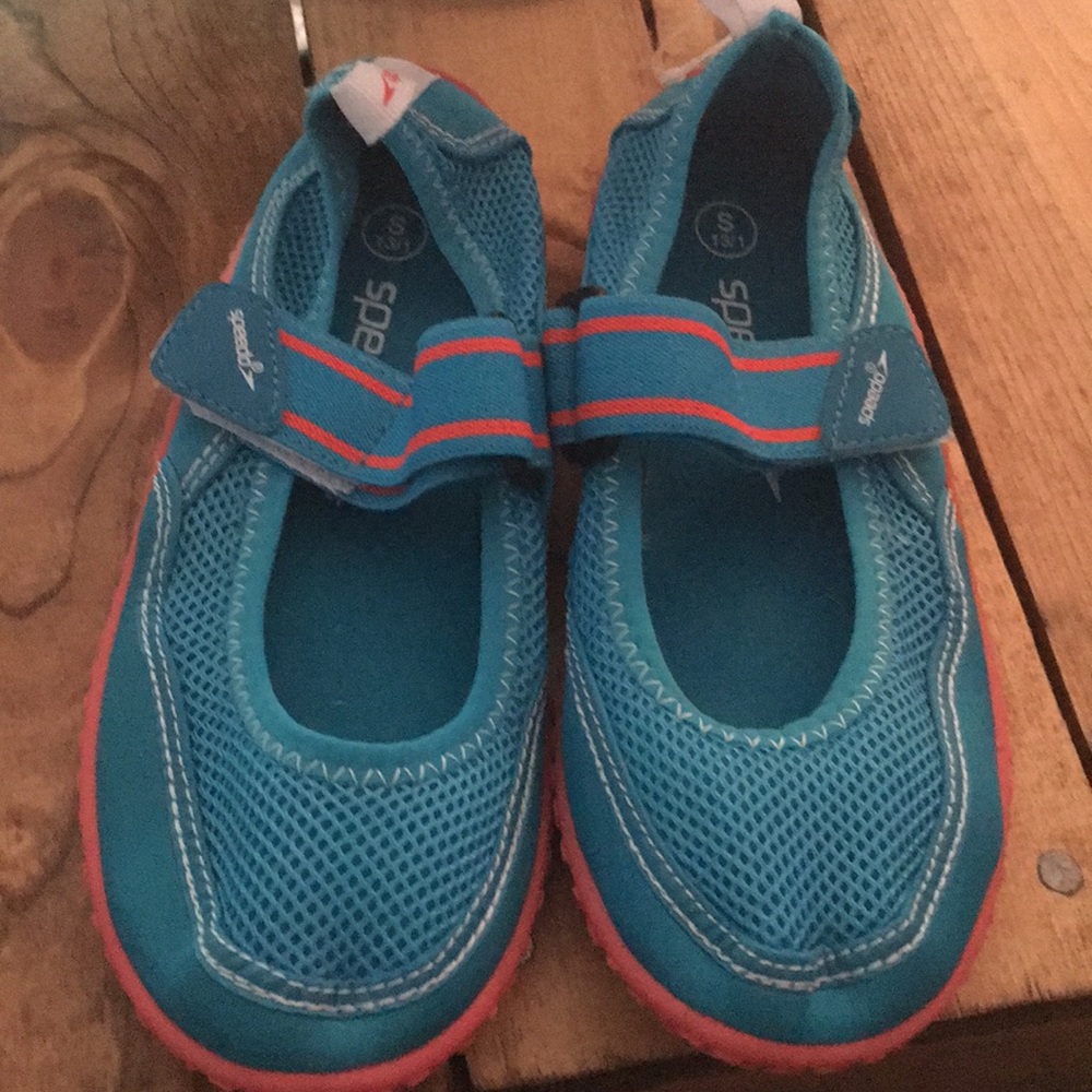 Speedo swim shoes