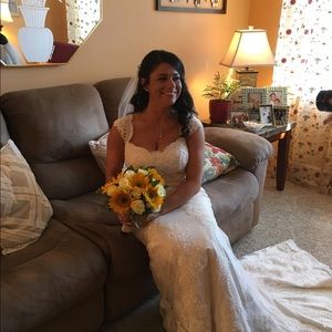 Meet your Posher, Laura