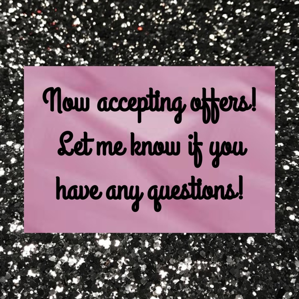 Now accepting reasonable offers!😊💜