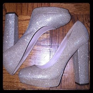 🎈🆕️Gold Sparkling Blush Platform High Heel😍