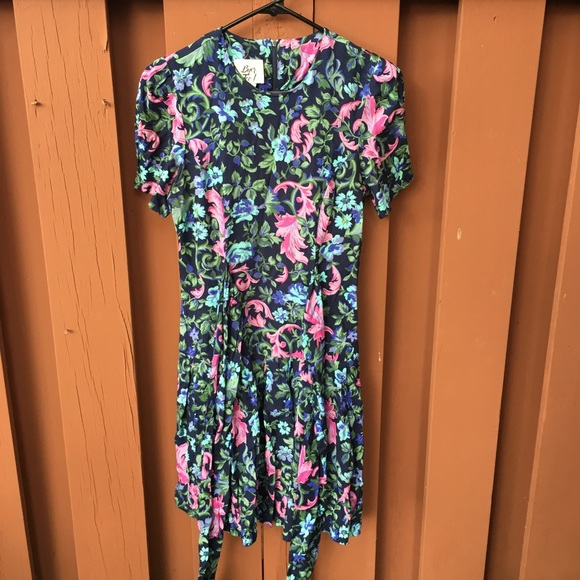 SOLD Vintage Floral Pleated Dress SOLD - Picture 4 of 5