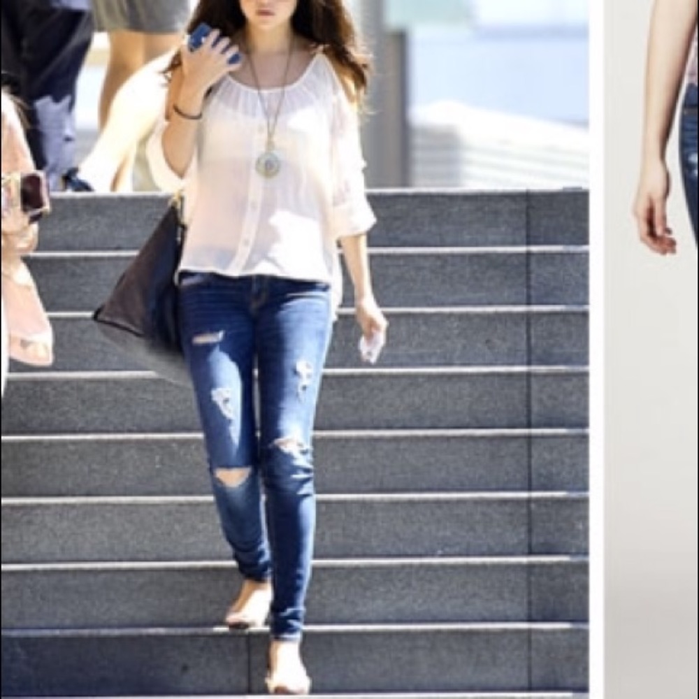 American eagle distressed jeans