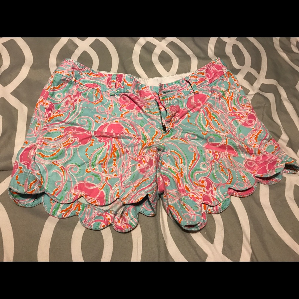 Jellies be jammin lilly pulitzer buttercup shorts