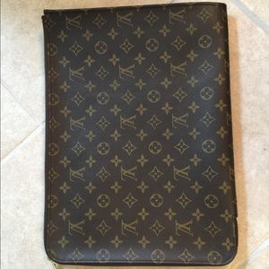 Authentic Louis Vuitton Folio BreifCase!