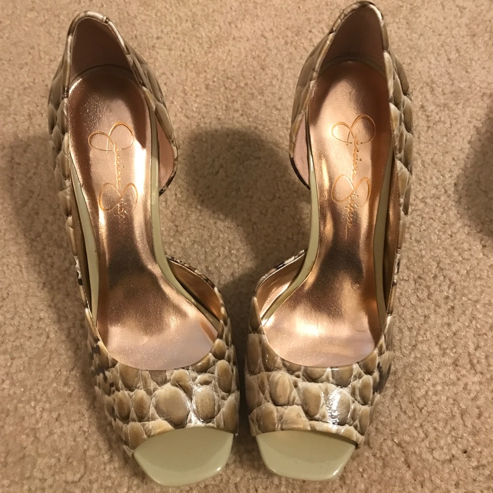 Jessica Simpson heels