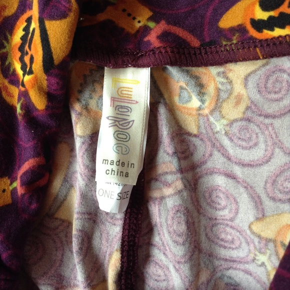 LuLaRoe Halloween OS scarecrow leggings - Picture 6 of 8