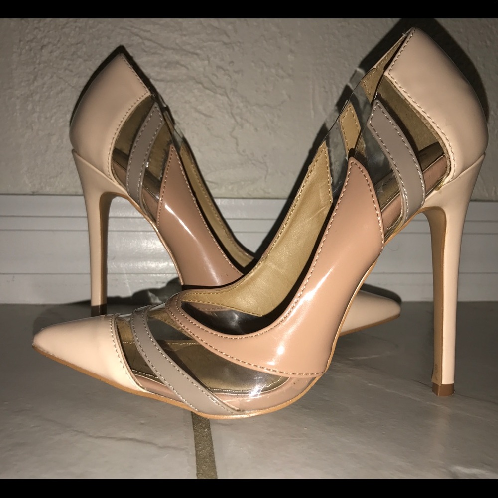 Sexy nude and tan pumps