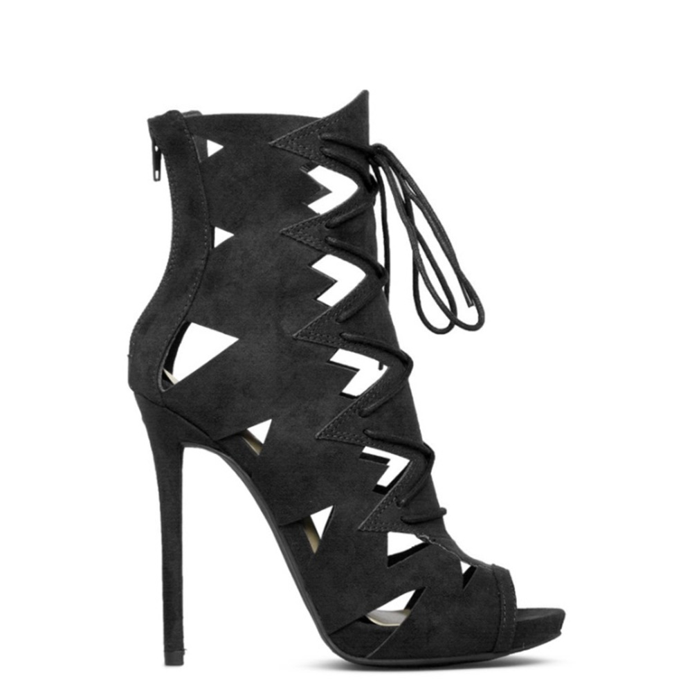 Adorable brand new heels!!