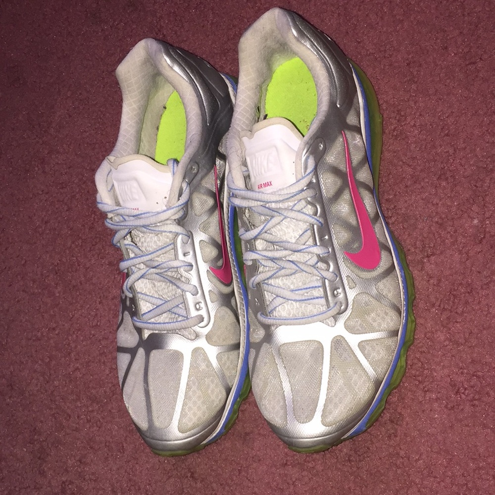 NIKE AIR MAX 2011 KIDS SZ 7Y