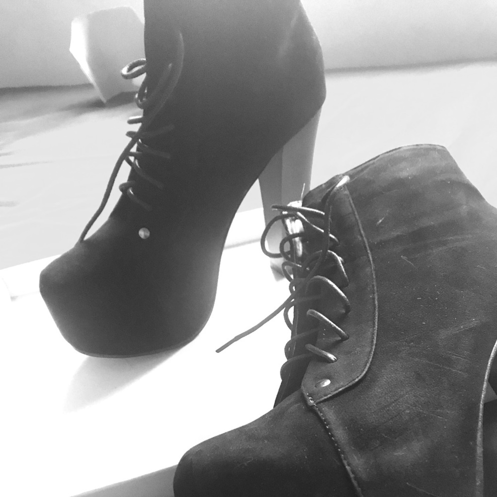 Platform boots