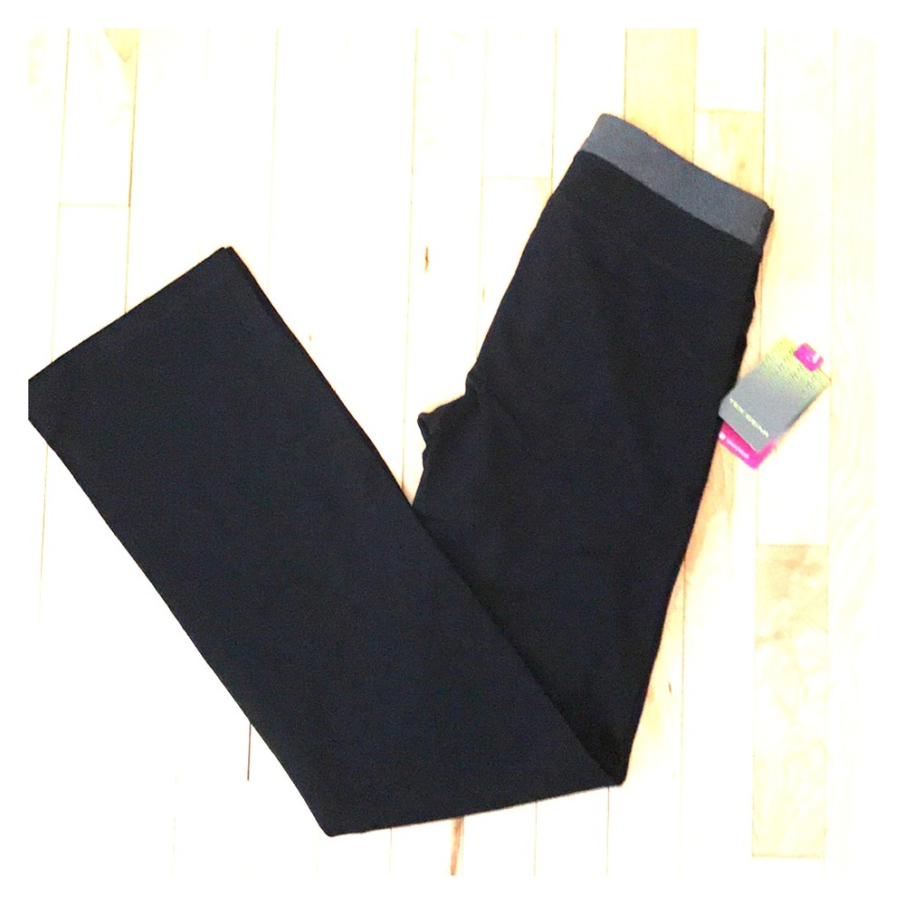 NWT bootcut workout pant