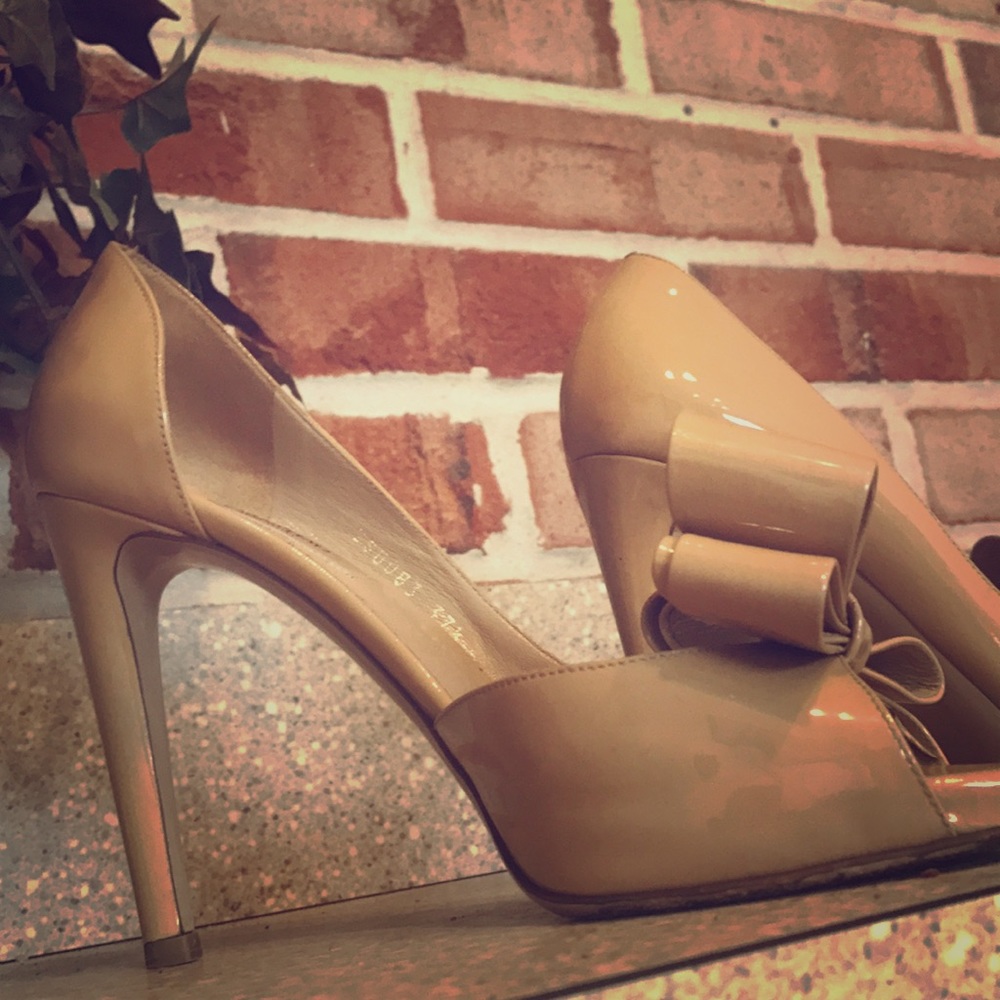 Valentino couture nude patent bow D' Orsay shoes