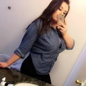 Meet your Posher, Adrianna
