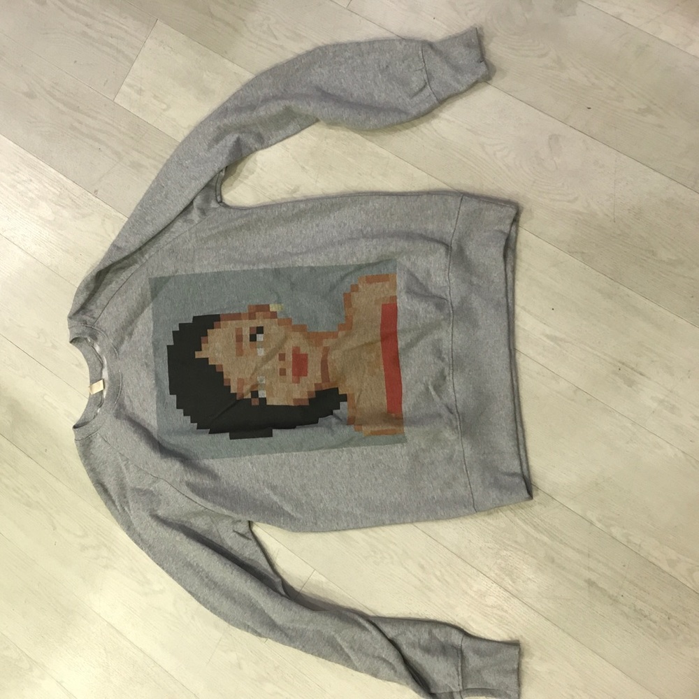 Earth positive very important pixels pullover sz L