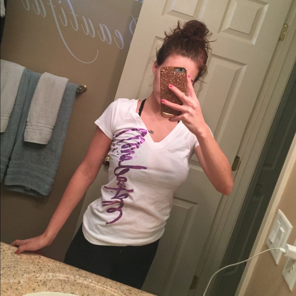 SOLD Aeropostale v neck