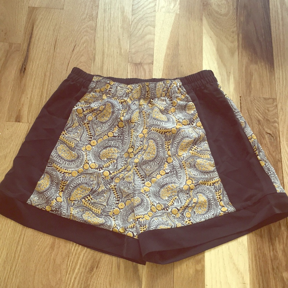 H&M NEW WITH TAGS SHORTS!