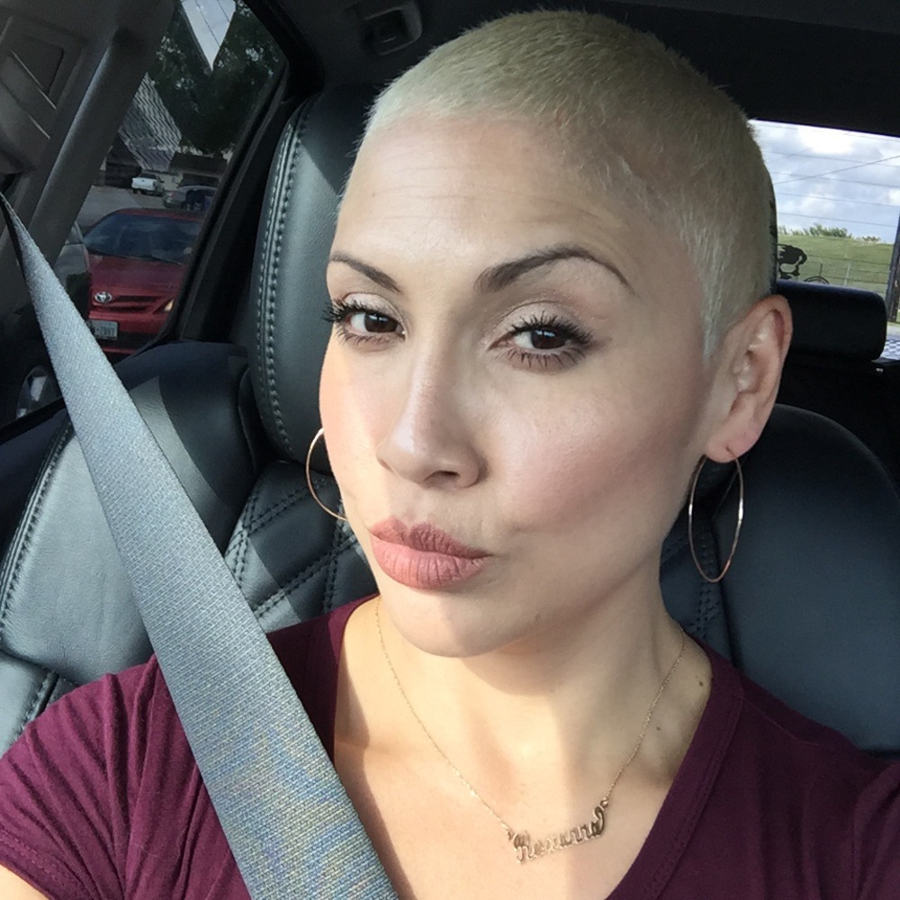 Meet your Posher, Roxanna