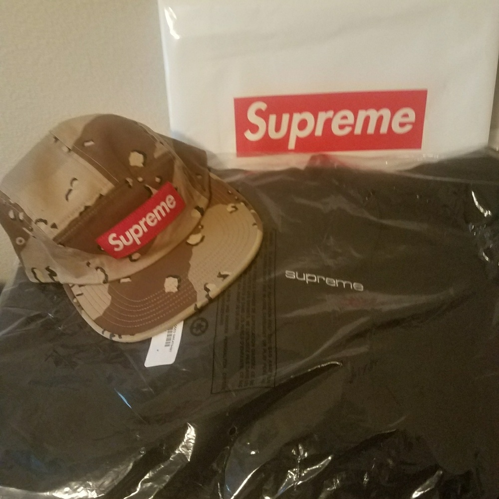 Supreme compact logo hoodie
