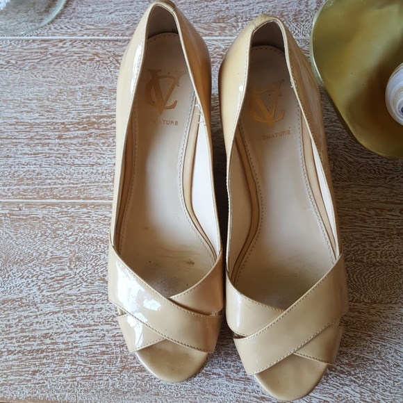 Vince Camuto | Nude Wedges - Picture 4 of 8