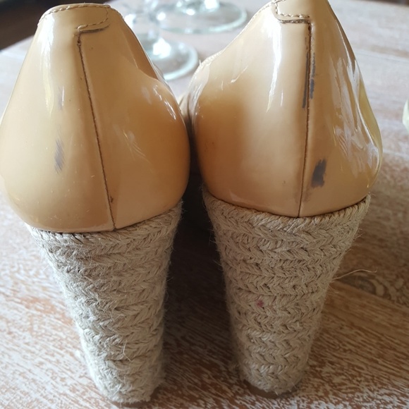 Vince Camuto | Nude Wedges - Picture 6 of 8