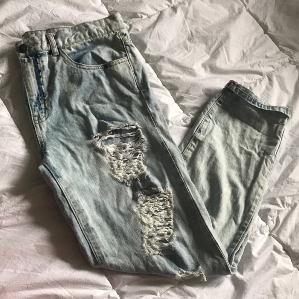 Light Wash Distressed Boyfriend Jeans