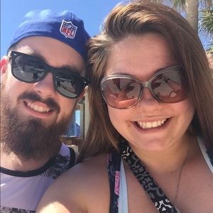 Meet your Posher, Becky