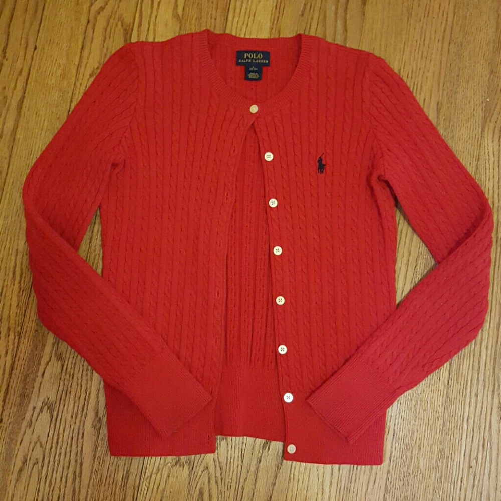 Girls sweater in great condition.