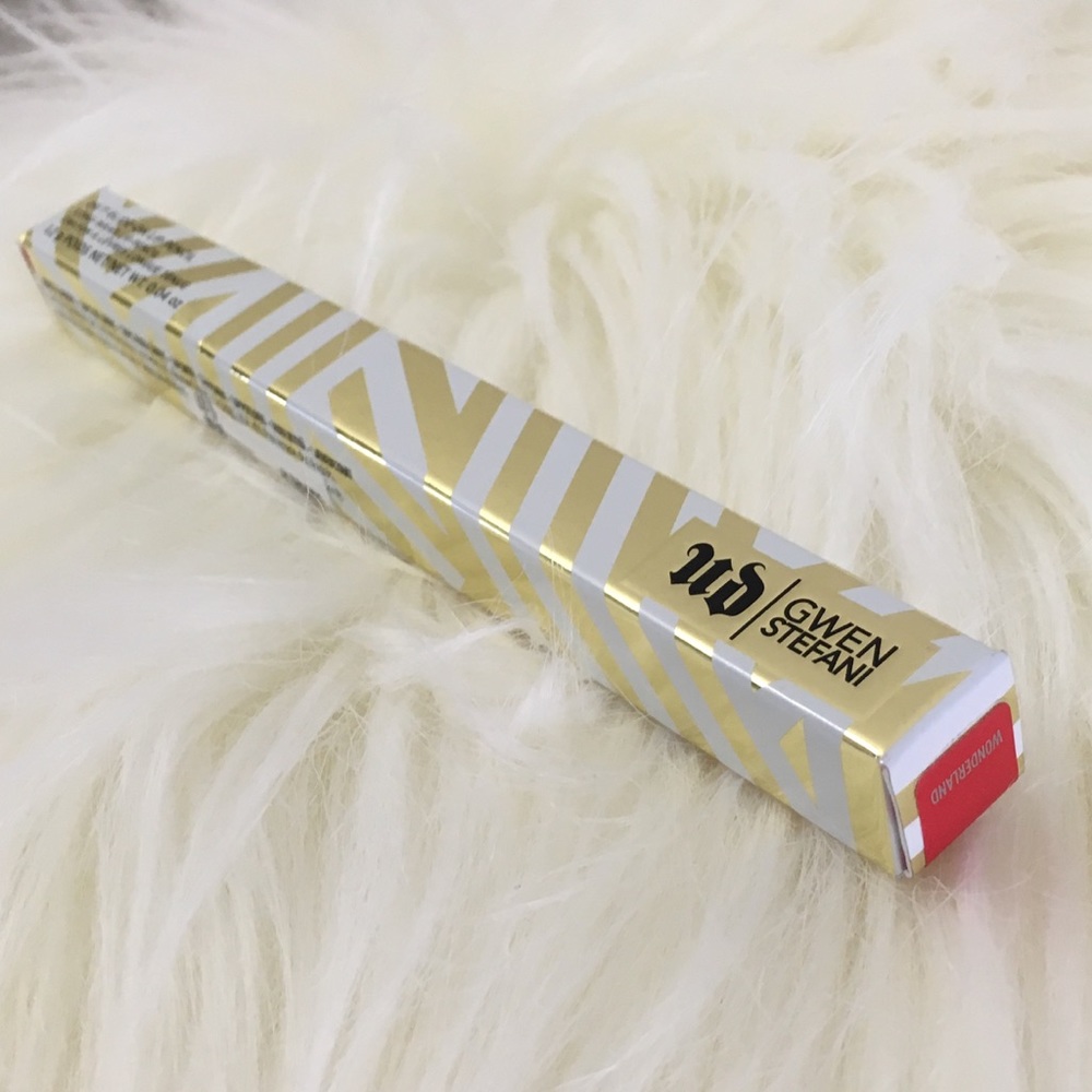 Urban Decay Gwen Stefani lip liner in Wonderland