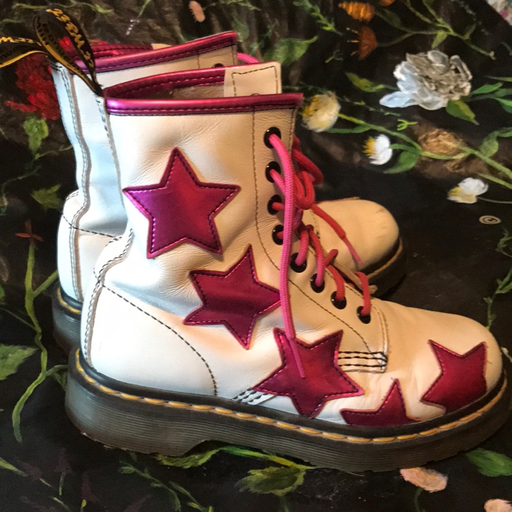 RARE!!! Dr. Martens white with pink metallic stars