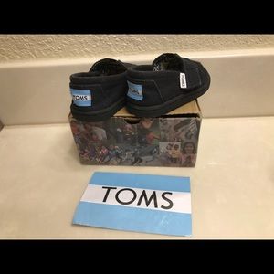 Toms Size 4 infant/Toddler
