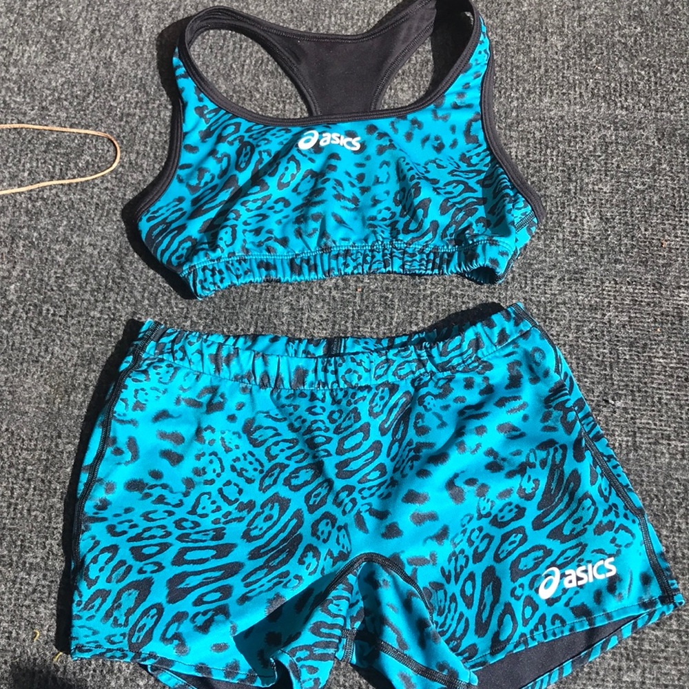 Asics sport bra and spandex bottom set