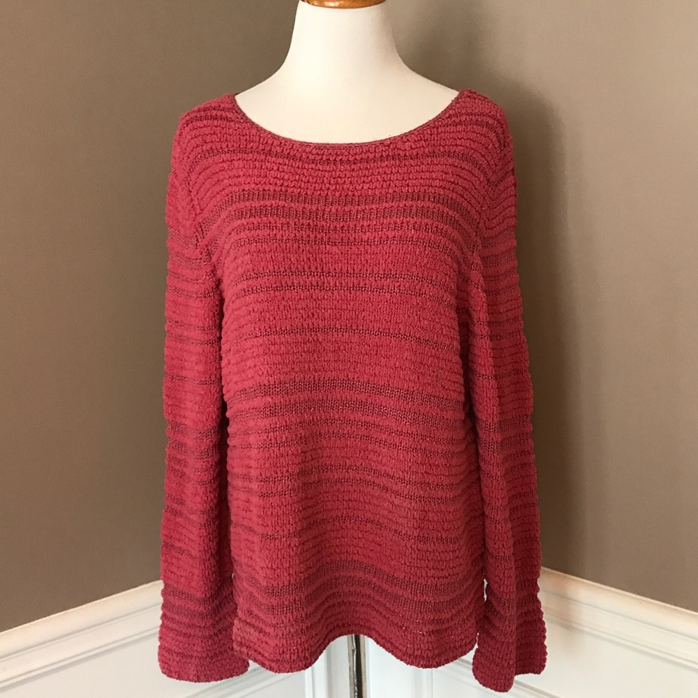 Tommy Bahama L dark pink long sleeve soft sweater