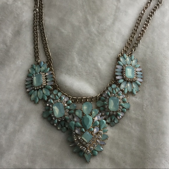 Statement Necklace - Picture 1 of 3